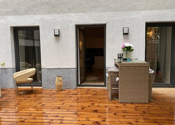 Atelier - With Garden